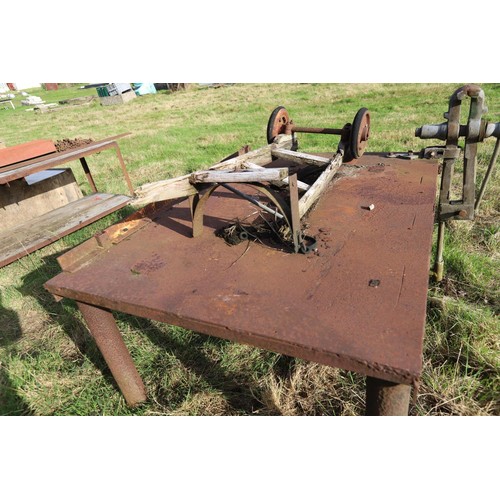 211 - Large metal work table & vice