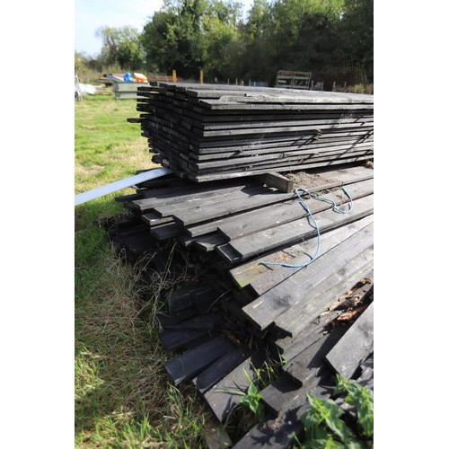 213 - Large qty of treated fence timber