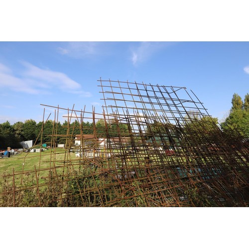 228 - Large qty of mesh reinforced bars