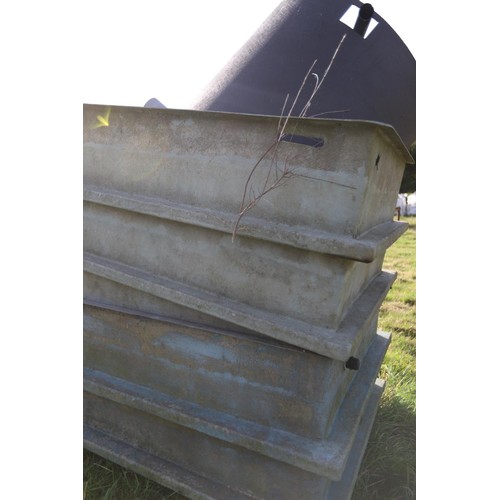 237 - 2 x large plastic tanks etc