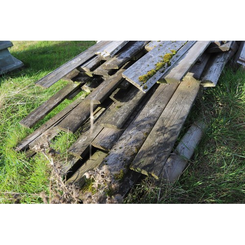 252 - Large qty of various timber