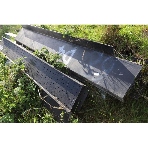 254 - Large qty various building lintels