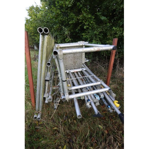 294 - Qty of various aluminium scaffolding tower items, incl aluminium pop-up