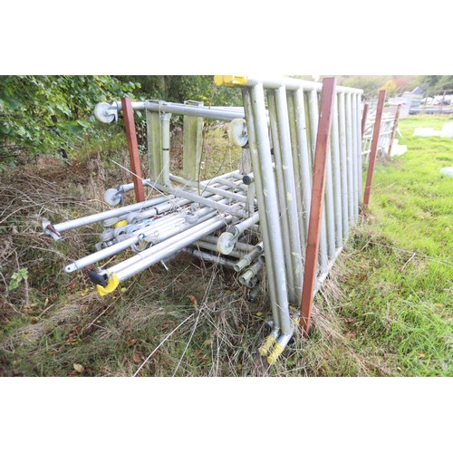 294 - Qty of various aluminium scaffolding tower items, incl aluminium pop-up