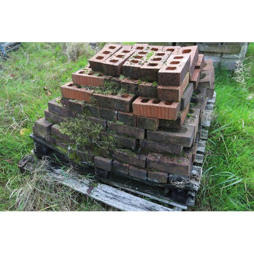 308 - Qty of various bricks