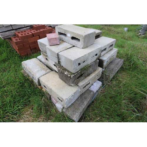 319 - Qty of concrete blocks bricks Etc