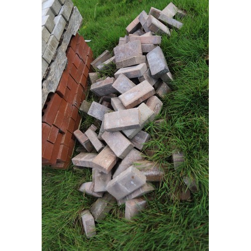 320 - Qty of engineering bricks & brick weave blocks etc