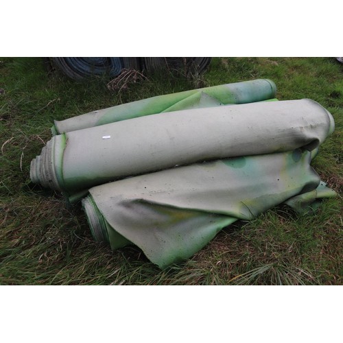 326 - 4 large rolls of snooker table felt