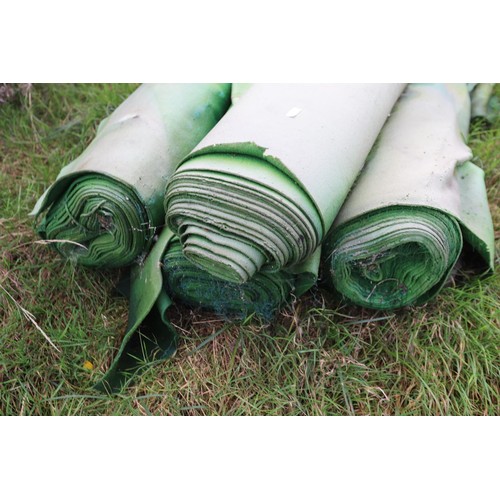 326 - 4 large rolls of snooker table felt