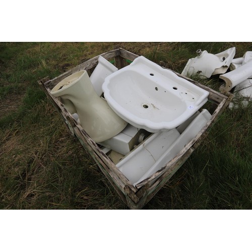 337 - Large qty of various sinks, pedestals etc