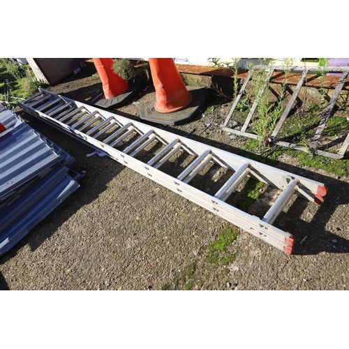 Lot 4         