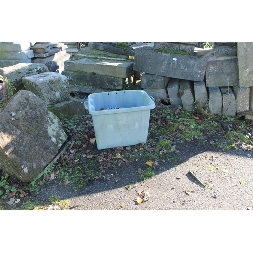 359 - Plastic bucket containing chain