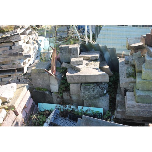 362 - 5 x pallets of various blocks, edging, curb stones etc