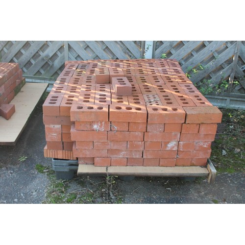 382 - 2 x pallets of engineering bricks