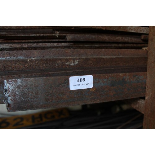 409 - Shelf, incl qty of steel bars etc