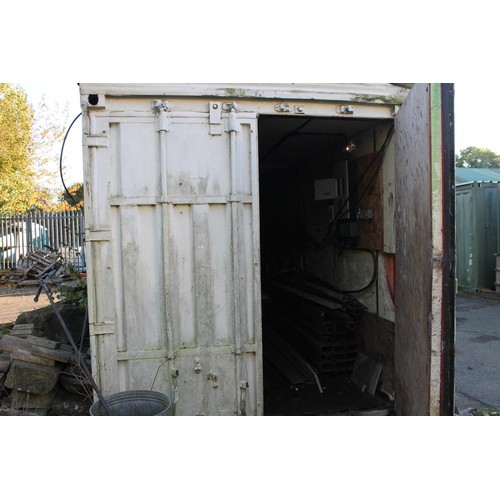 416 - 20 foot container shed with desk