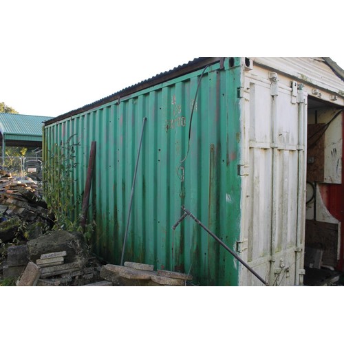 416 - 20 foot container shed with desk