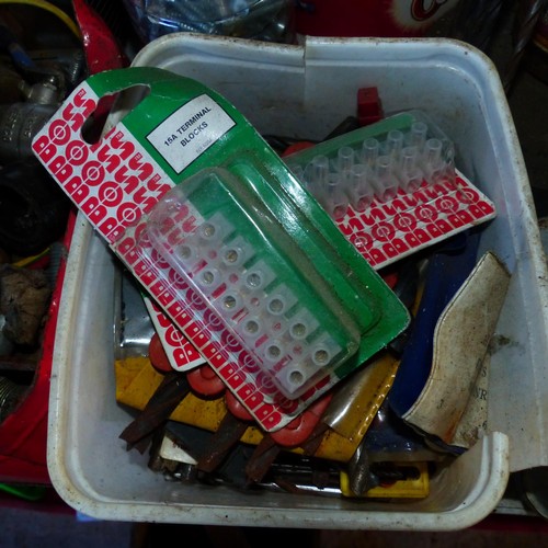 431 - Qty of various garage misc, incl nuts bolts screws etc