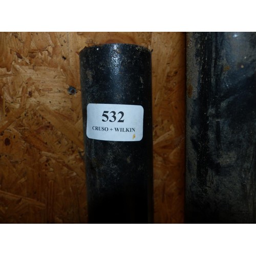 532 - 2 x long lengths of 1/4” square bar & 6 x short lengths of round tubing