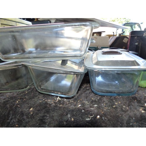 539 - Leisure Range Master 110 cooker & qty of Pyrex dishes – to be rewired tested and installed by a qual... 