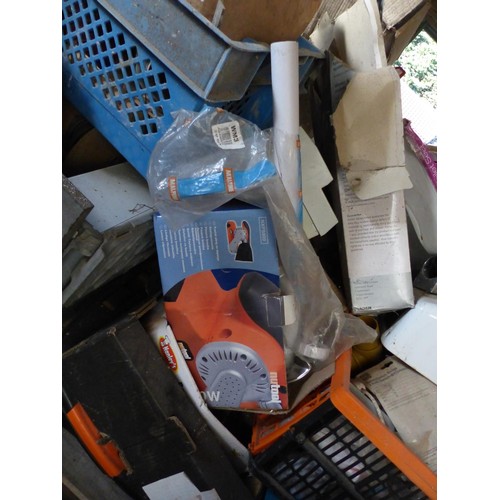 574 - 2 x pallets containing various plumbing misc, bathroom electricals etc – all electricals to be teste... 