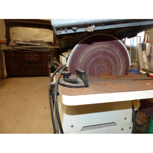 583 - Jet belt sander/disc grinder &  a box of sandpaper – passed electric pat test-to be rewired installe... 