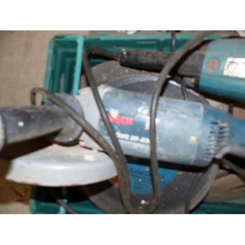 590 - Bosch & Makita 9” angle grinder & various discs – to be tested installed and rewired by qualified el... 