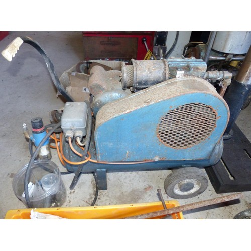 653 - Small air compressor – to be tested rewired & installed by qualified electrician