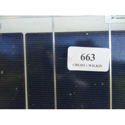 663 - 100 x Canadians solar panels – as found