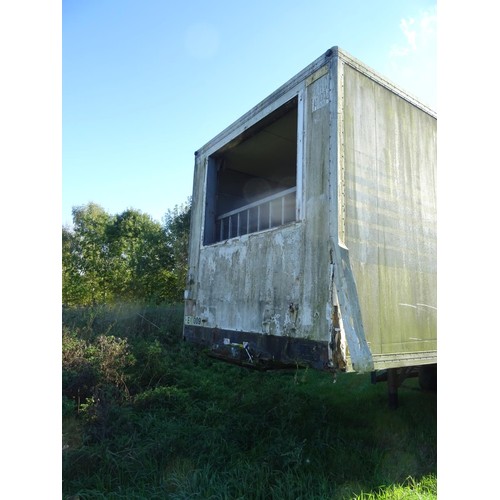 680 - HGV Lorry trailer/container