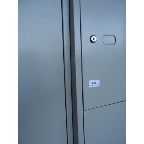 684 - 3 x metal lockable cabinets