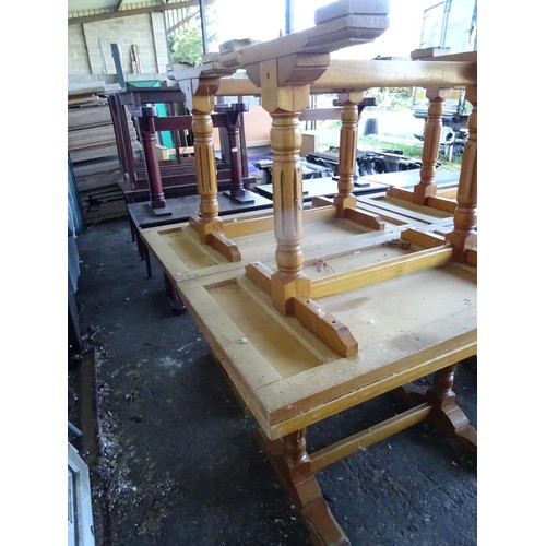 693 - 4 x rectangle pub tables