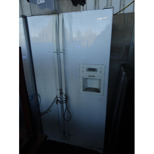 701 - Samsung American stole fridge freezer sold as spares