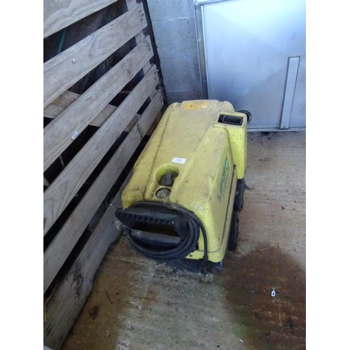 723 - Lavor steam cleaner – sold as spares.