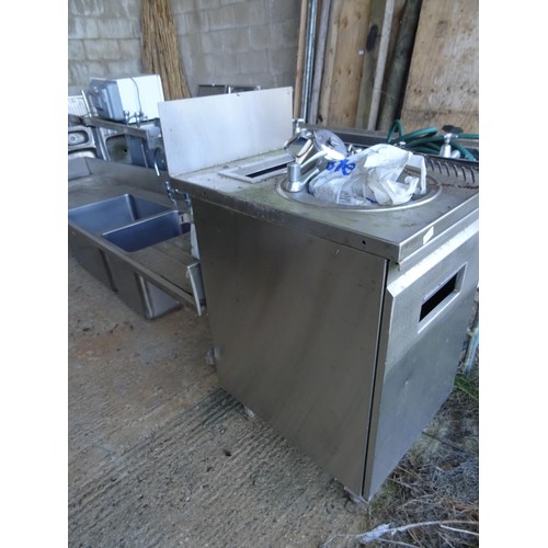 731 - Stainless steel sink unit