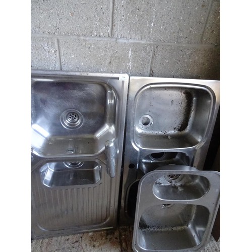 738 - 3 x stainless steel sink units