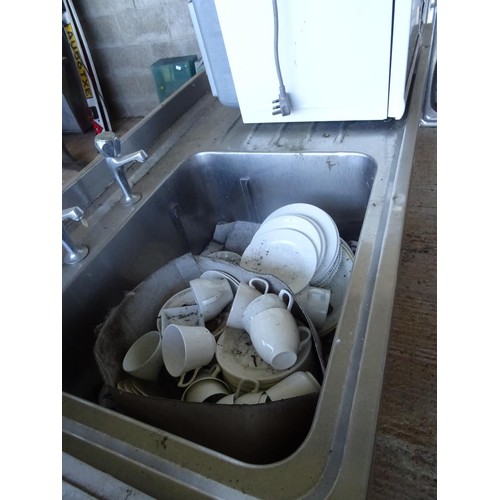 741 - Large stainless steel single sink unit