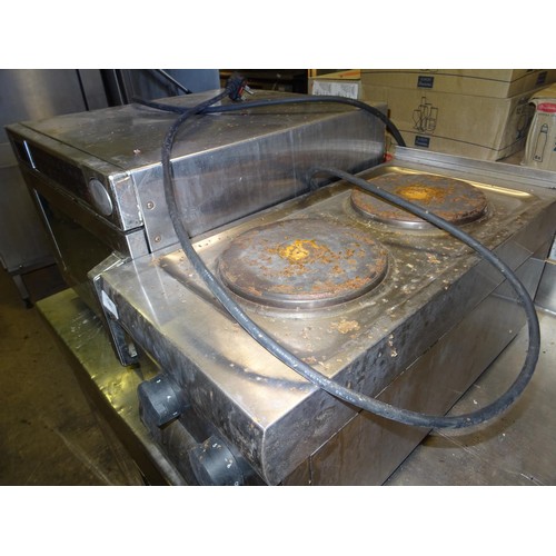 760 - Buffalo microwave oven & uni cat hob - sold for spares