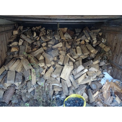 837 - Large qty of firewood