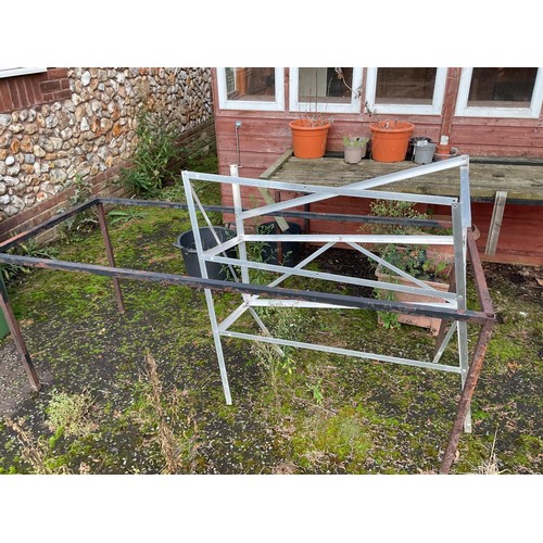 805 - Qty of various iron framed table planters etc