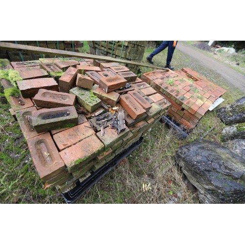 377 - 3 x pallets of bricks