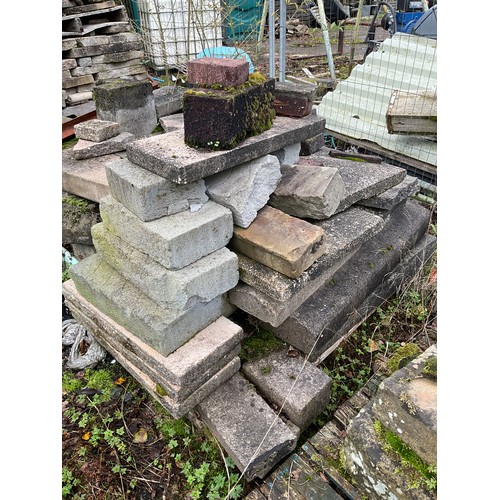 362 - 5 x pallets of various blocks, edging, curb stones etc