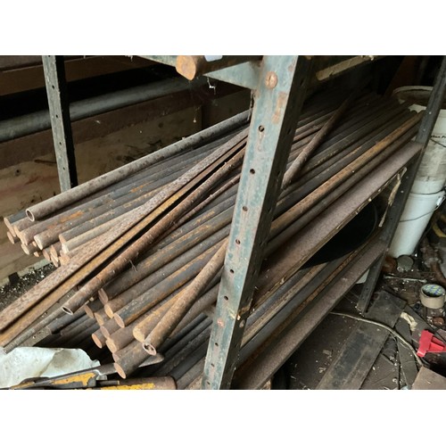 407 - 3 shelves of round steel bar