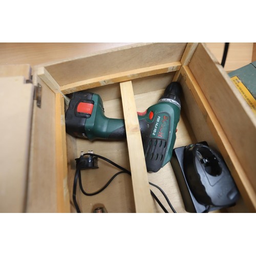 85 - 2 Bosch 14v battery drills, in case & rotary hammer drill - to be rewired by a qualified electrician