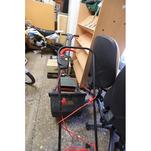 86 - Qualcast electric lawnmower - warranted until 12 noon Tuesday following the above sale