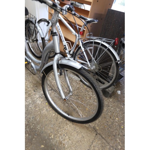 92 - Adult 3-wheeler bike Ammaco free & easy