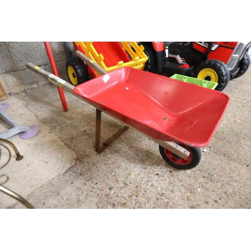 181 - Child's wheelbarrow