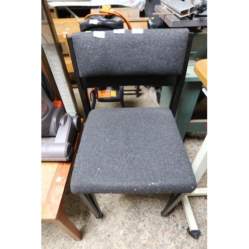 189 - 2 black office chairs