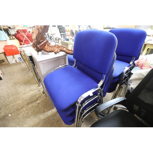 196 - 4 metal frame chairs