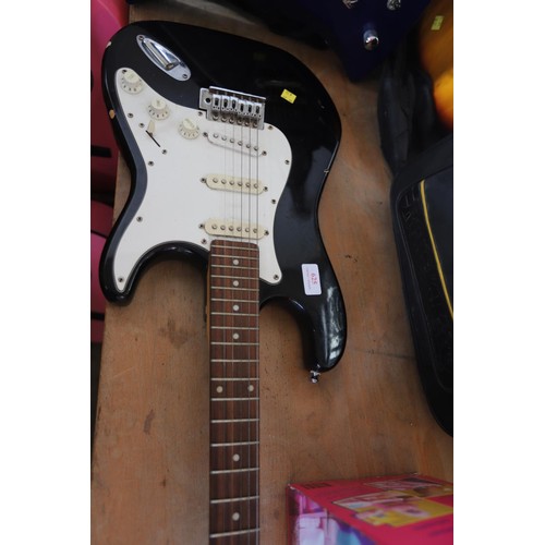 453 - Electric guitar sonic body, black fendal zennox